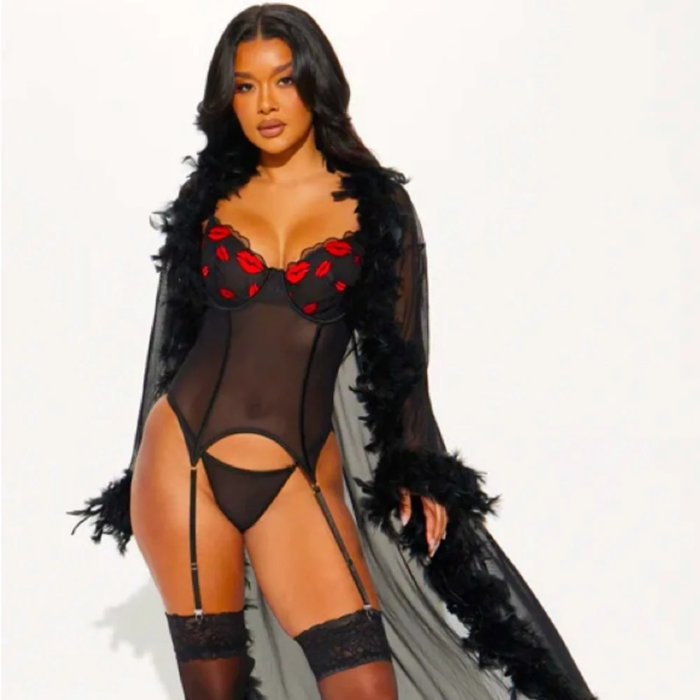 Kiss Kiss 2 piece Lingerie Set NEW 🏷️